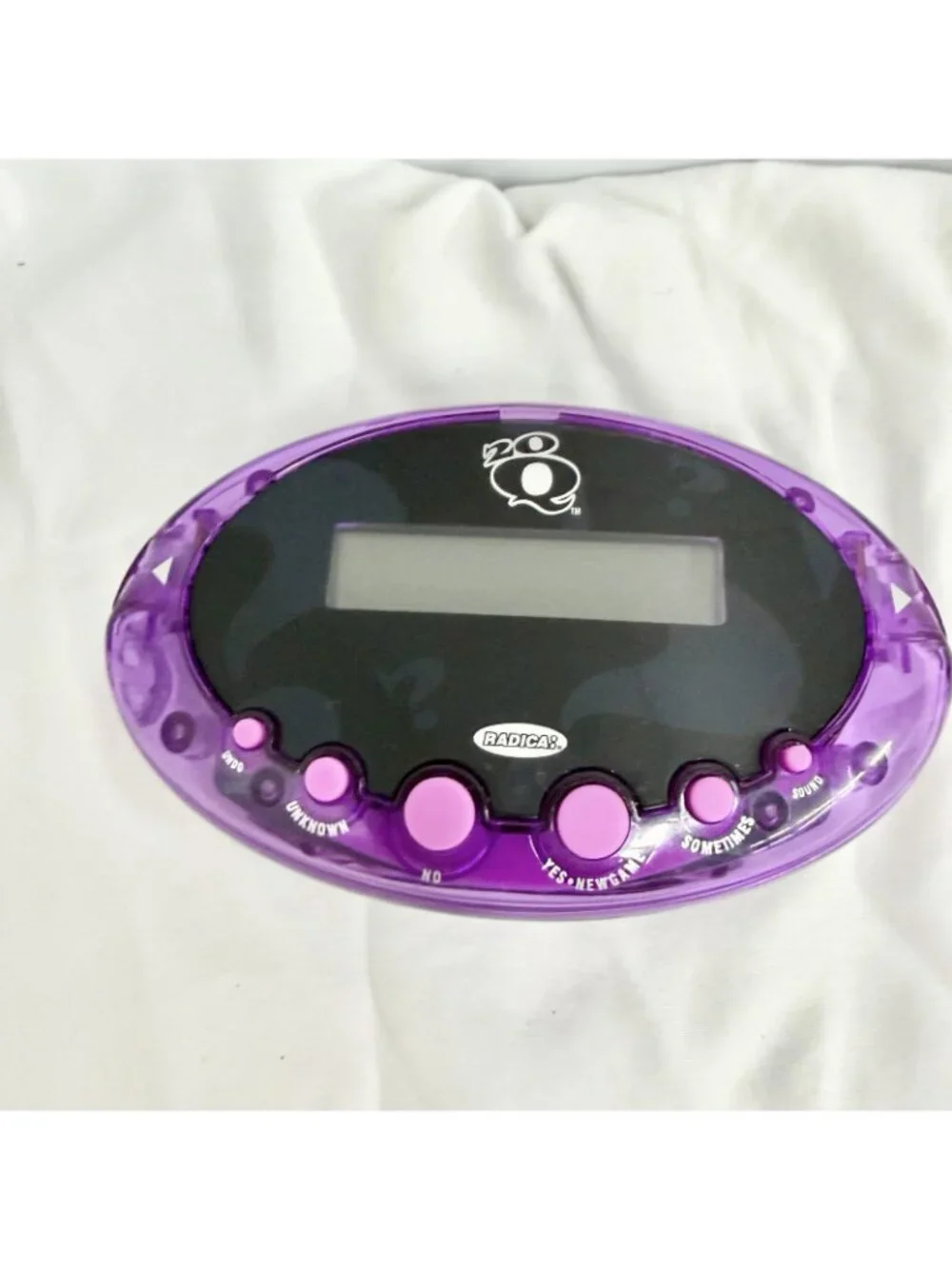 Radica 20Q Purple Electronic Handheld Thinking Game 2007 Tested Works